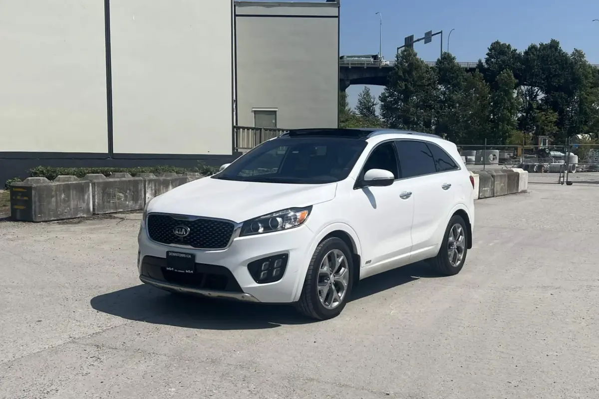 2017 Kia Sorento photo 1